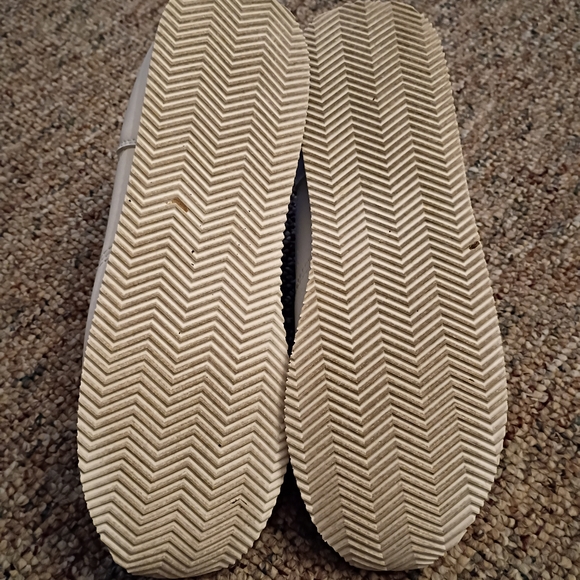 Fila Machu White Sneakers - Picture 4 of 4